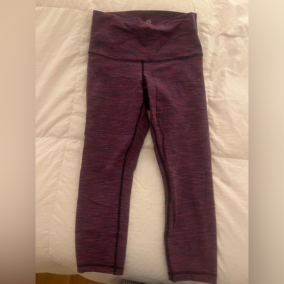 lululemon Purple Crop Leggings - Picture 1 of 3